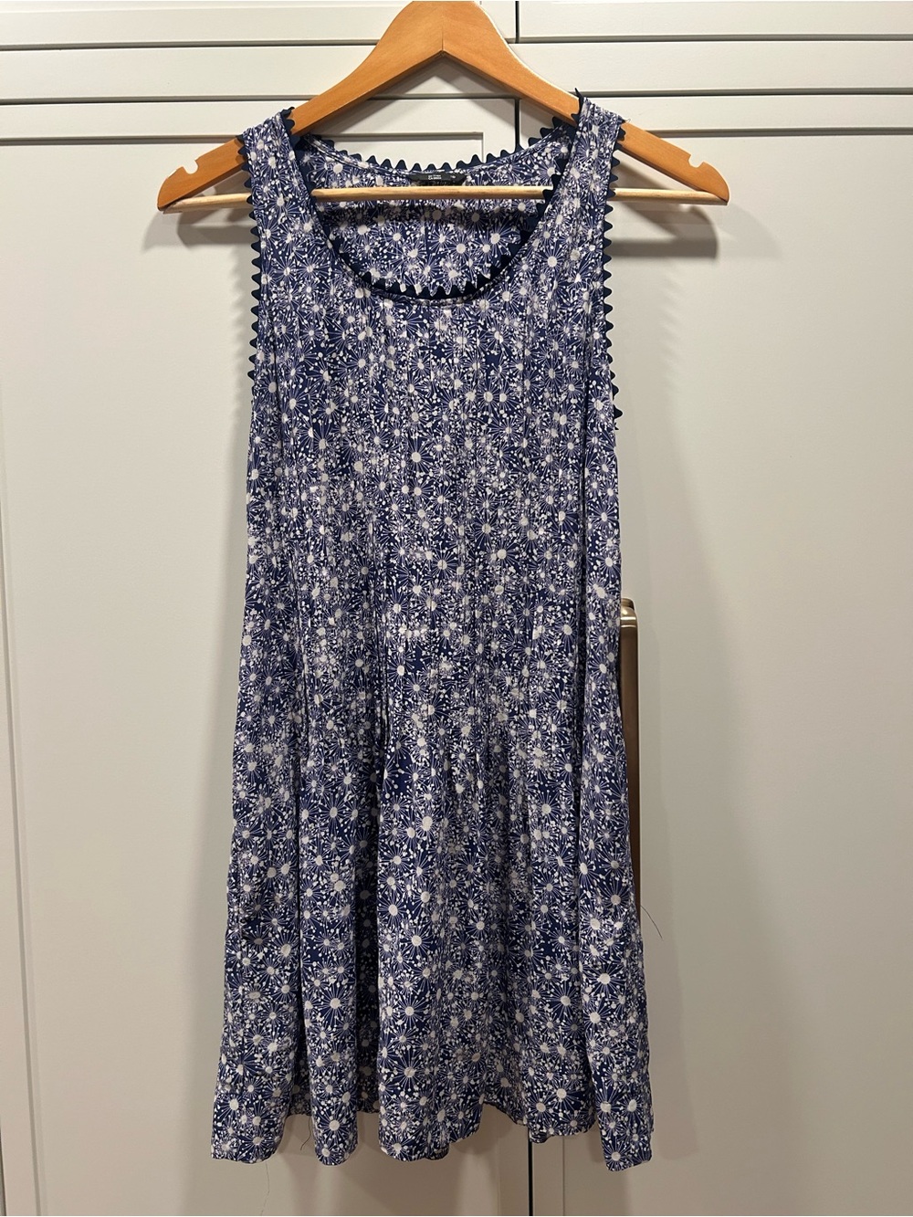 Club Monaco 100% Silk Blue Floral Sleeveless Dress | Size 0 | Summer Dress
